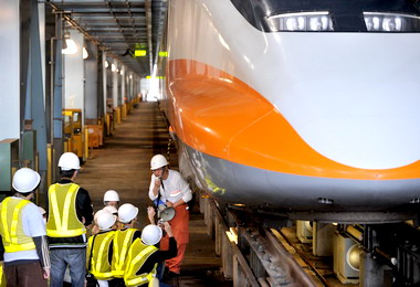 「2013台灣高鐵營隊」暑期熱力開辦(圖)