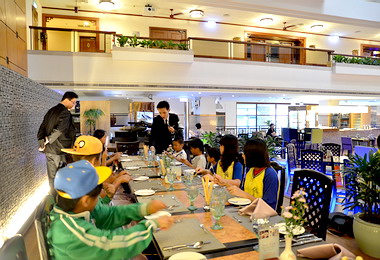 屏東山區霧台國小僅八位畢業生(圖)