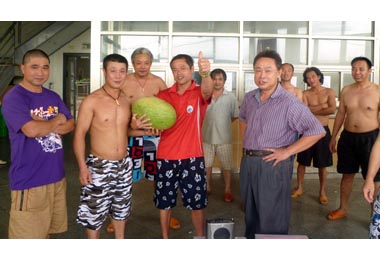 海洋局慰問岸置所大陸船員(圖)