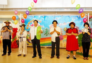 趣味童話劇場縣府員工親子同歡(圖)
