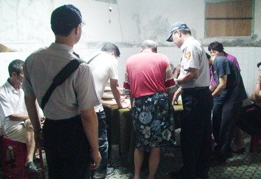 大甲警方破獲職業賭場(圖)