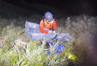 山友摔落山谷分防員前往搶救(圖)