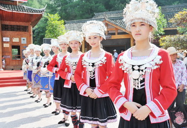 中秋連假九族文化村推豐年祭表演(圖)