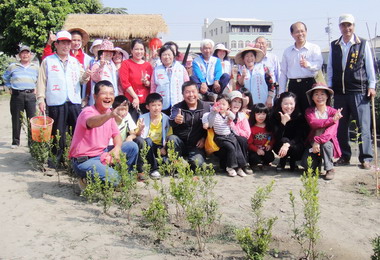 南投林管處推動社區植樹綠美化活動(圖)
