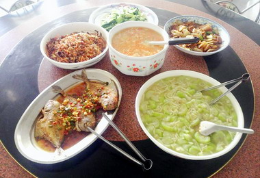 斗南警分局伙食便宜又健康(圖)