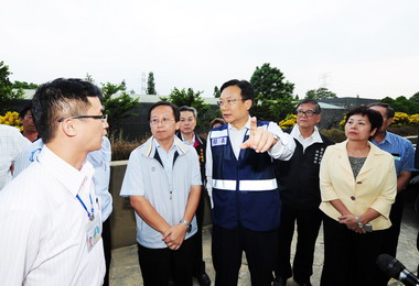 卓伯源視察二水152線及水森道路改善工程(圖)