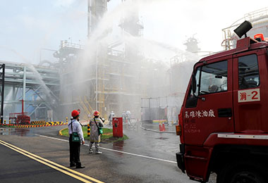 中油高雄丁二烯工場演習(圖)