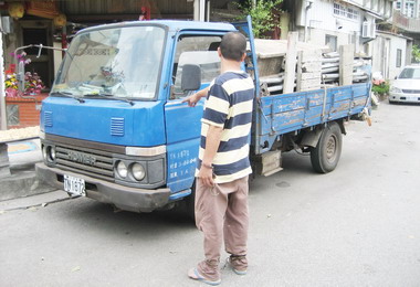 鷹架露餡偷車賊落網(圖)