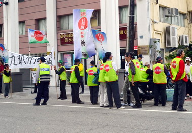 警方傳喚全代會外放鞭炮者引發抗議(圖)