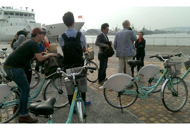 荷蘭自行車大使考察高雄建設成果(圖)