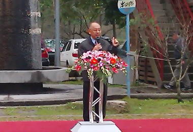 信義農會總幹事黃志輝邀鄉親踏雪尋梅(圖)