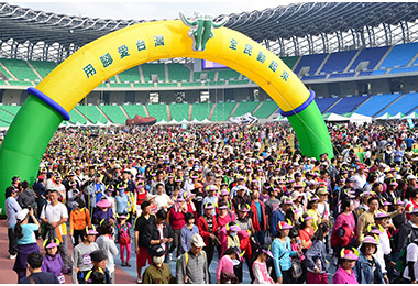 國境之南旭海學童歡喜搭高鐵圓夢(圖)