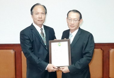 台灣化學纖維獲台塑集團首家AEO認證(圖)