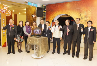 穿越時空互動大展高雄夢時代開展(圖)