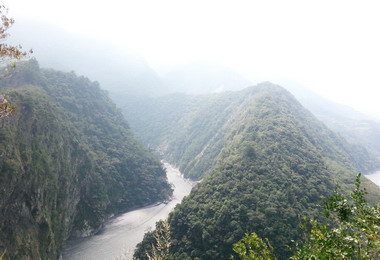 2014丹大林道峽谷馬尼拉路跑將登場(圖)