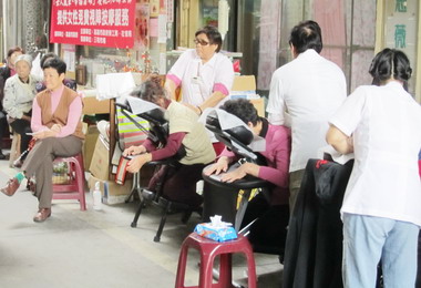 婦女節溫馨獻禮8日起免費按摩(圖)