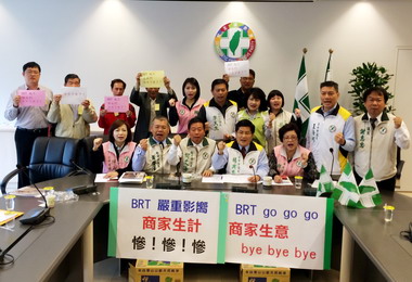 BRT封快慢車道缺口影響加油站生計(圖)