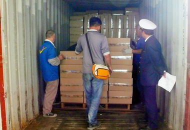 高雄關查緝走私捷報頻傳已查獲6只私菸櫃(圖)