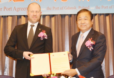 高雄港與波蘭格但斯克港締結姊妹港(圖)
