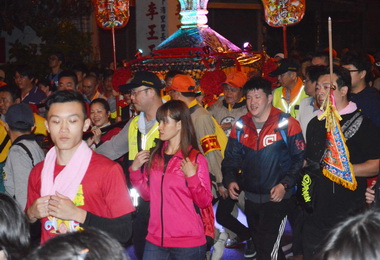 大甲媽起程海線地區呈現不夜城(圖)