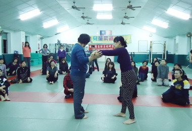 女子防身術研習班免費招生(圖)
