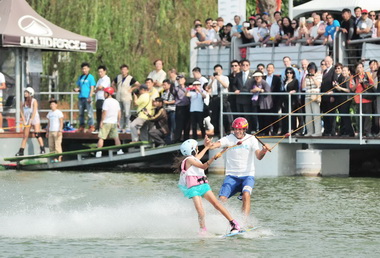 滑水主題樂園將開幕 陳菊：蓮潭時代來臨(圖)