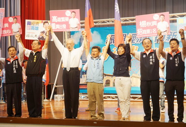 高雄市長參選人楊秋興：打造第二個新加坡(圖)