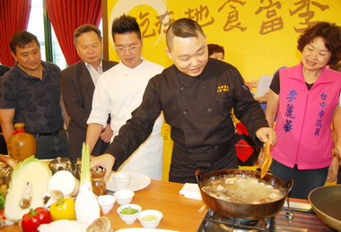 港台名廚聯創太平貴妃饗宴宴請郵輪賓客(圖)