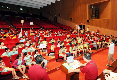中鋼公司辦鋼鐵之旅活動(圖)
