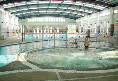 鹿草焚化廠室內溫水游泳池夏日好去處(圖)