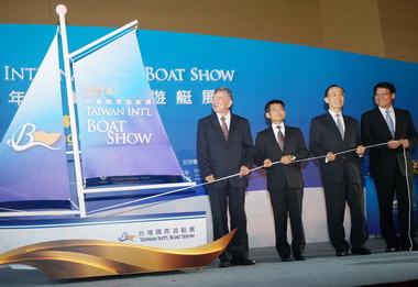 楊秋興推遊艇專章盼創造更多就業機會(圖)