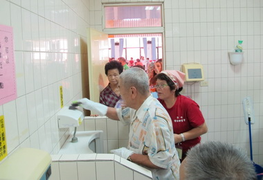 集集公所辦清潔公廁活動獲好評(圖)