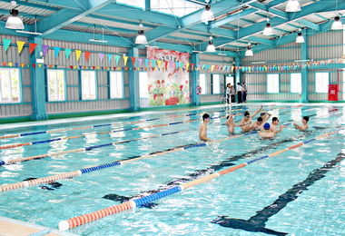 獅潭國中露天游泳池改為室內溫水今啟用(圖)