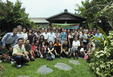 集集和平國小老同學辦同學會(圖)