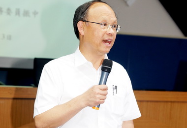 政委鄧振中在國際經貿談判日受重視(圖)