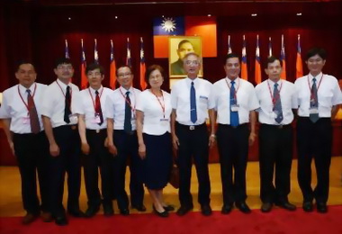 高雄關優秀及資深人員獲財政部表揚(圖)