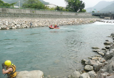 消防局從事消防演練以備不時之需(圖)