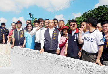 旱溪景觀人行橋完工啟用 大里新增地標(圖)