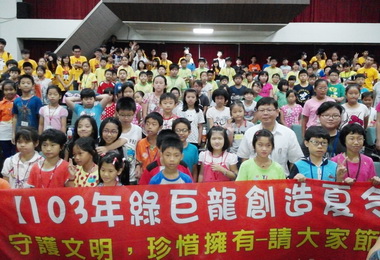 中油綠巨龍夏令營學童參觀大林煉油廠(圖)