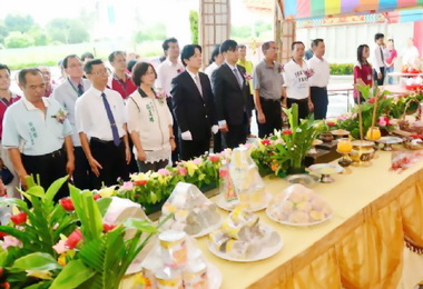 台南辦中元普渡祭典(圖)