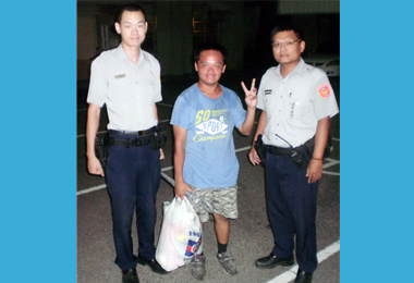 包裹失而復得女子感謝警方幫忙(圖)