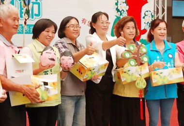 斗六公所與斗六市農會行銷文旦(圖)