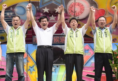 議員候選人鄭功進及廖述鎮總部成立(圖)