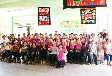 阿公阿嬤不服老塗鴉權充藝術家(圖)