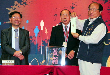 台中市長抽籤胡志強抽1號、林佳龍抽2號(圖)