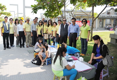 中油大林煉油廠親子寫生溫馨同樂(圖)