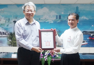 台糖公司裝先進駕駛輔助系統提升行車安全(圖)