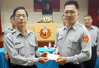 斗六警分局長卓金益慰勉績優員警(圖)