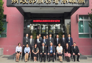 政府服務品質獎評審蒞臨高雄關評審(圖)