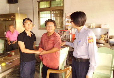 警方婉拒無名浮屍家屬謝禮(圖)